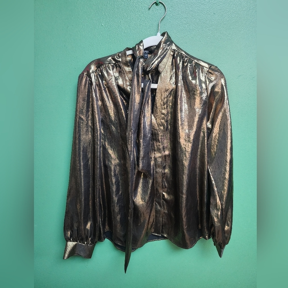NWT Express Relaxed Portofino Metallic Tie Neck Blouse Large Gold